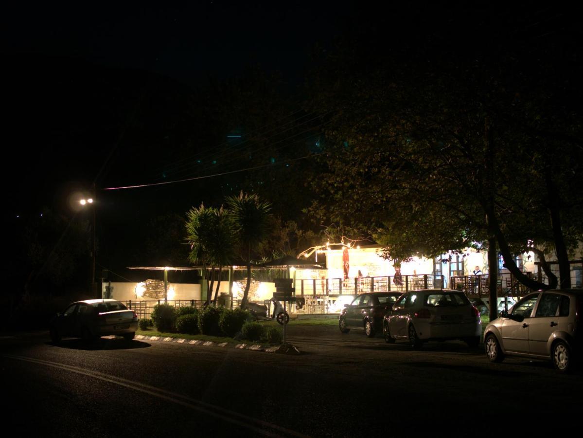 Steinturm Mit Dach-Terrasse Zwischen Fluss, Meer Und Gebirge- Spiti Pirgos Paralia Sergoulas المظهر الخارجي الصورة