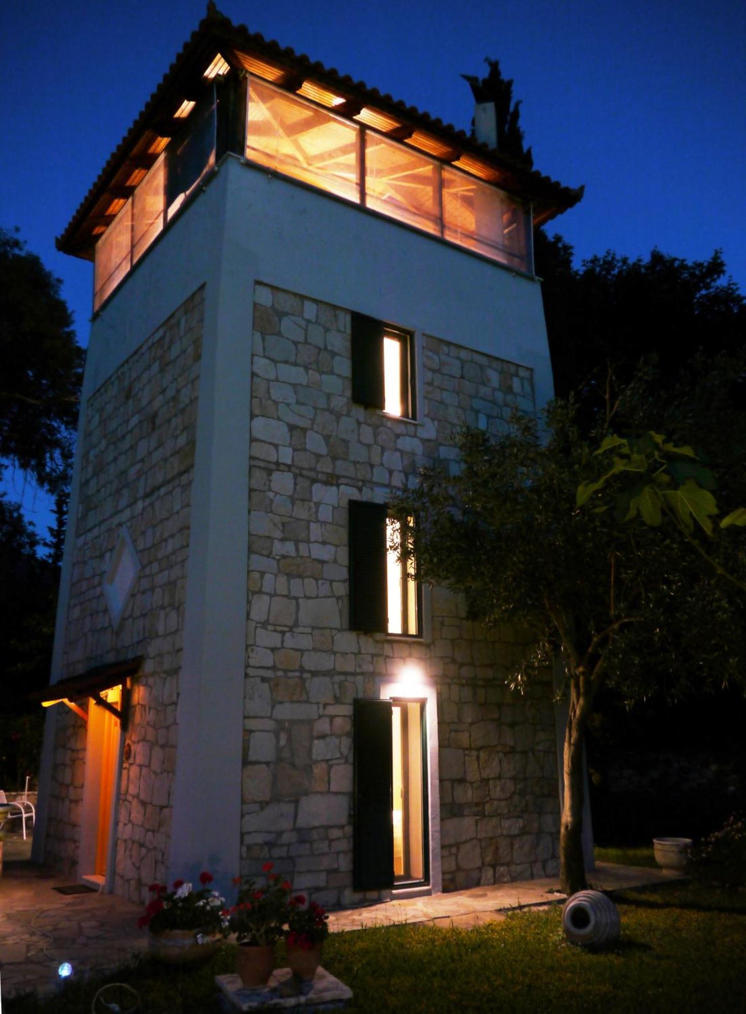 Steinturm Mit Dach-Terrasse Zwischen Fluss, Meer Und Gebirge- Spiti Pirgos Paralia Sergoulas المظهر الخارجي الصورة