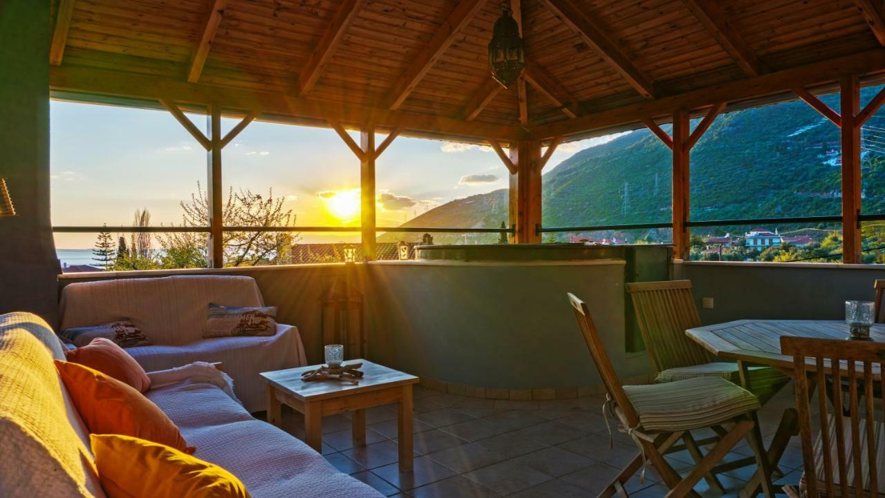 Steinturm Mit Dach-Terrasse Zwischen Fluss, Meer Und Gebirge- Spiti Pirgos Paralia Sergoulas المظهر الخارجي الصورة